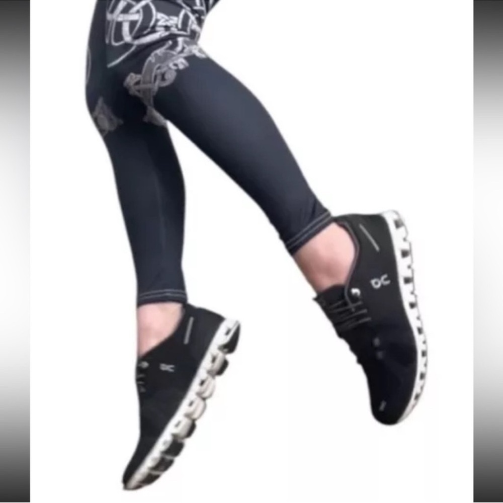 On Running Cloud 2.0 Women's Black Performance Sneakers US 10.5